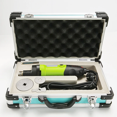 إزالة الجبس بالمنشار الكهربائي الطبي